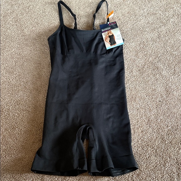 Maidenform seamless romper form control small NWT - Picture 2 of 5